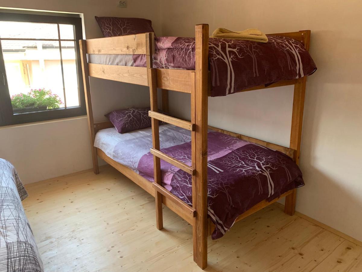 Guest House Tivko Katce Гостивар Екстер'єр фото